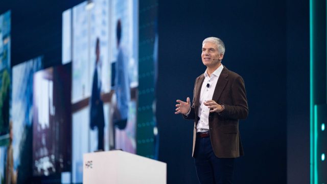 Why Modern Networking is Essential for AI Success
