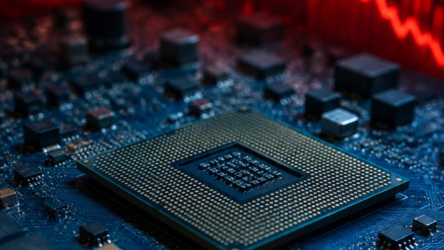 Tech Sector Faces Turbulence Amid Global Chip Market Concerns