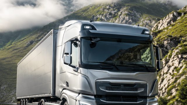 Revolutionizing Long Haul: The Future of Diesel-Electric Hybrid Trucks